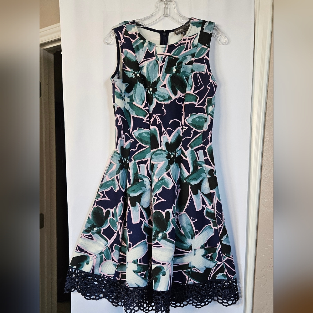Donna Rico Floral Fit and Flare dress with Crocheted hem size 8